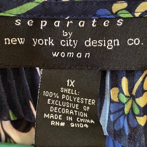 Separates by New York City Design Co., long bell sleeves Boho blouse, size 1X - Picture 8 of 10